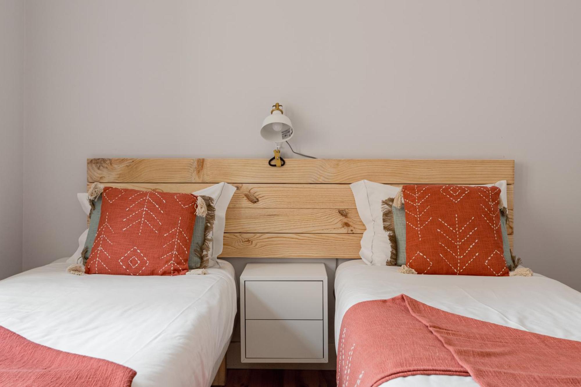 Апартаменты Joivy Inviting Flat Next To Carmo Convent Лиссабон Экстерьер фото