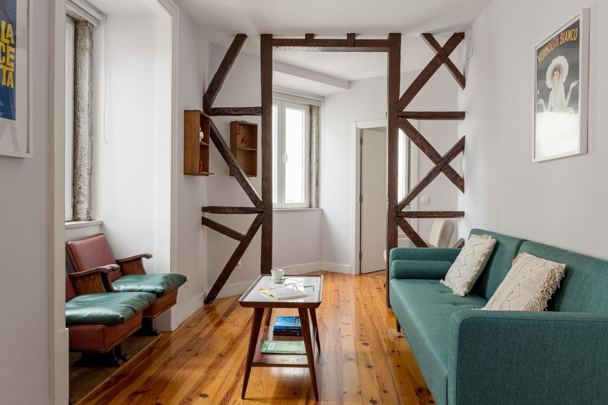 Апартаменты Joivy Inviting Flat Next To Carmo Convent Лиссабон Экстерьер фото